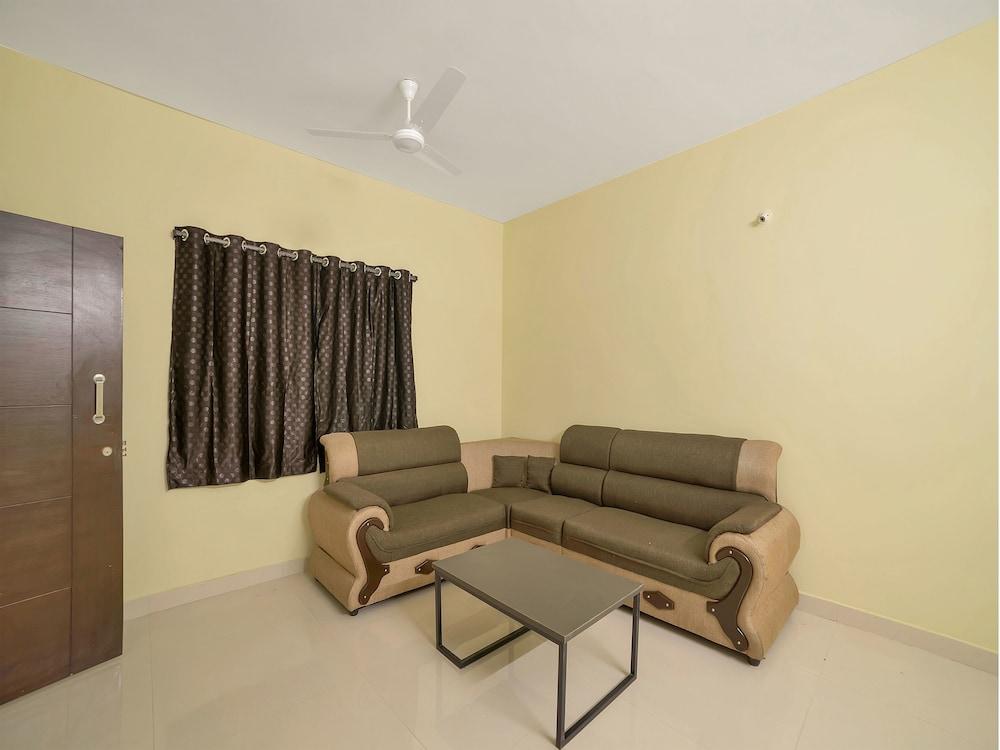 Best Price on OYO 8587 Dwell Suites in Hyderabad + Reviews!